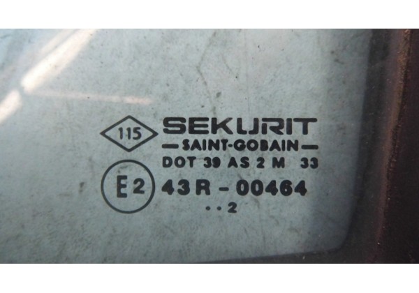 Cклo, кутник ліве передньої дверки Renault Master II, 98-03